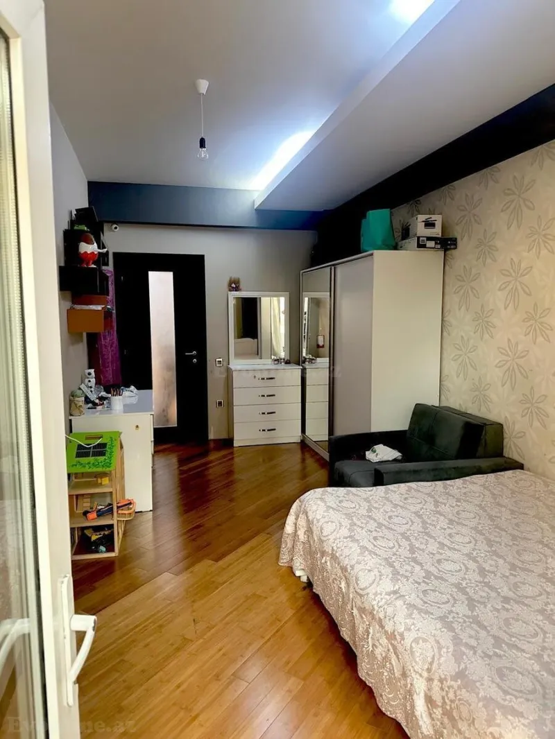 Satılır 3 otaqlı Mənzil Yeni tikili 176 m² 28 May m. - şəkil 18