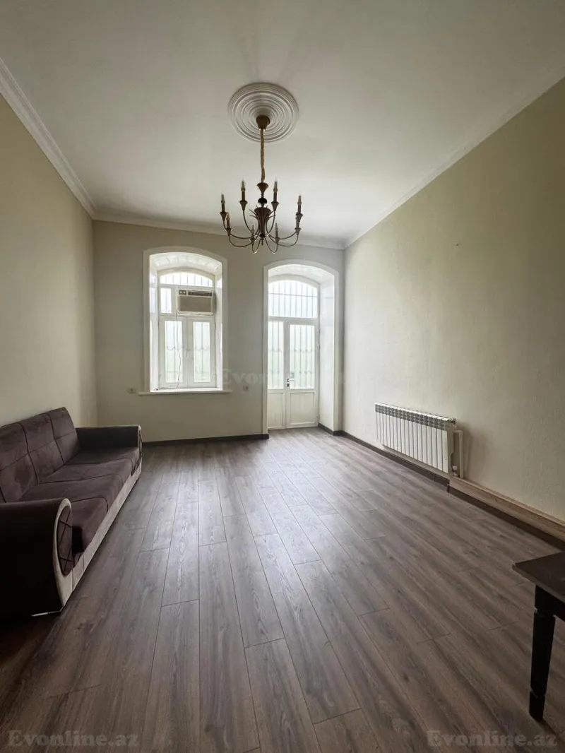 Bakı, Səbail r., Sahil m.da 3 otaqlı ofis kirayə verilir