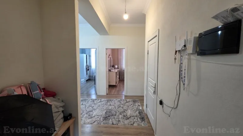 Bakı, Suraxanı r., Hövsanda 4 otaqlı mənzil satılır