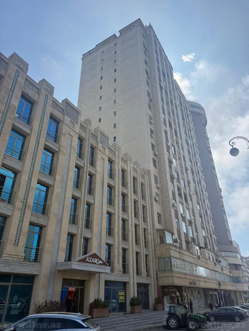 Satılır 4 otaqlı Mənzil Yeni tikili 263.5 m² Nərimanov r. - şəkil 2