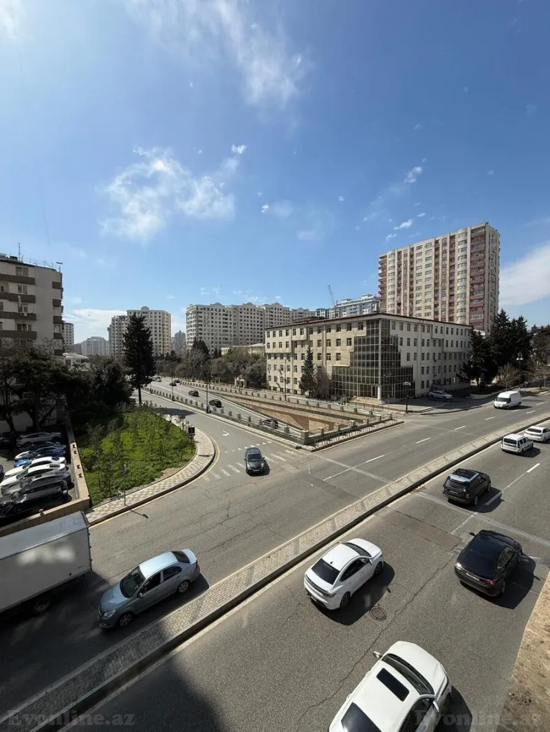 Satılır 4 otaqlı Mənzil Yeni tikili 263.5 m² Nərimanov r. - şəkil 3