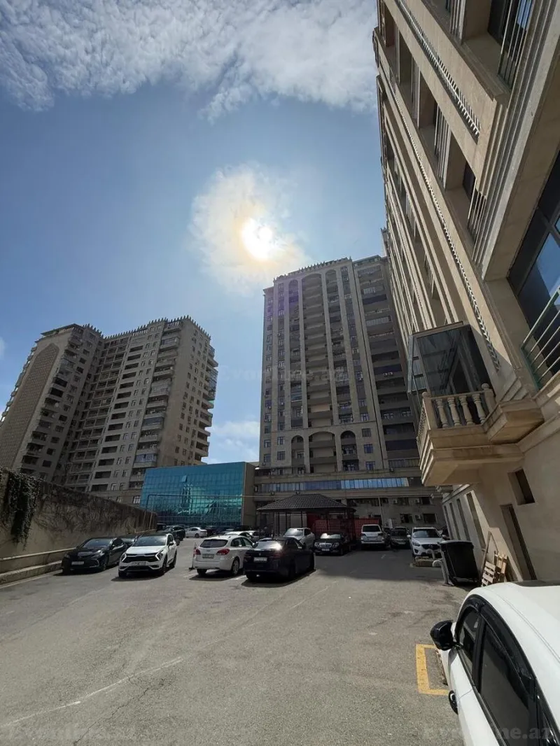 Satılır 4 otaqlı Mənzil Yeni tikili 263.5 m² Nərimanov r. - şəkil 22