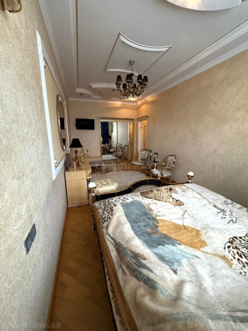 Satılır 4 otaqlı Mənzil Yeni tikili 185 m² Elmlər Akademiyası m. - şəkil 10