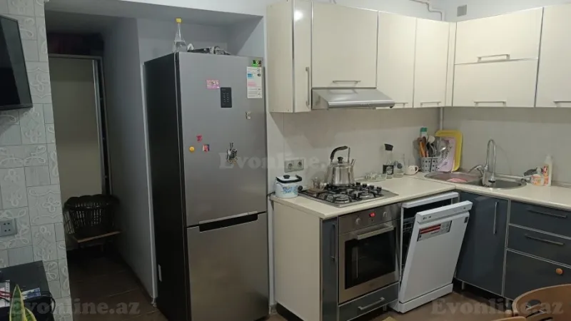 Satılır 6 otaqlı Mənzil Köhnə tikili 240 m² Yasamal - şəkil 3