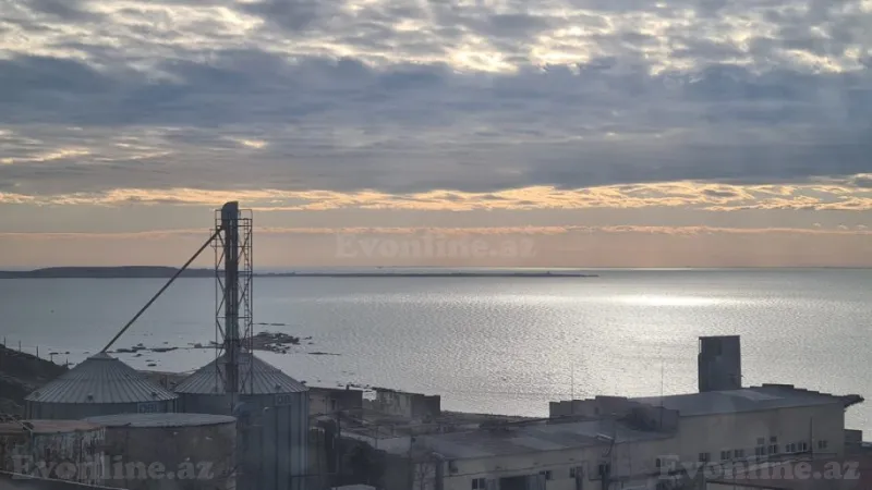 Bakı, Xətai r., Həzi Aslanov m.da 4 otaqlı mənzil kirayə verilir