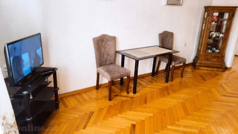 Kirayə verilir 2 otaqlı Mənzil Köhnə tikili 60 m² 28 May m. - şəkil 5