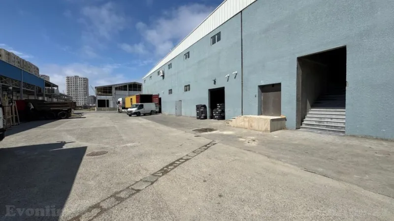 Satılır Obyekt 580 m² Qaradağ r.