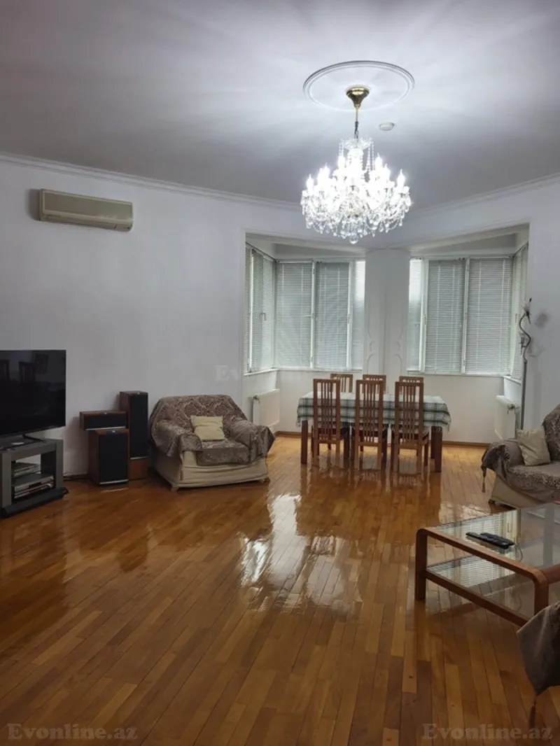 Kirayə verilir 4 otaqlı Mənzil Yeni tikili 180 m² 28 May m. - şəkil 4