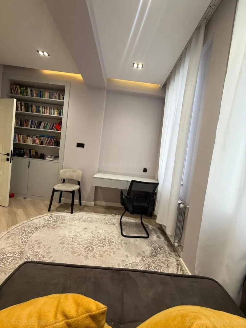 Satılır 3 otaqlı Mənzil Yeni tikili 137.5 m² Xətai r. - şəkil 4