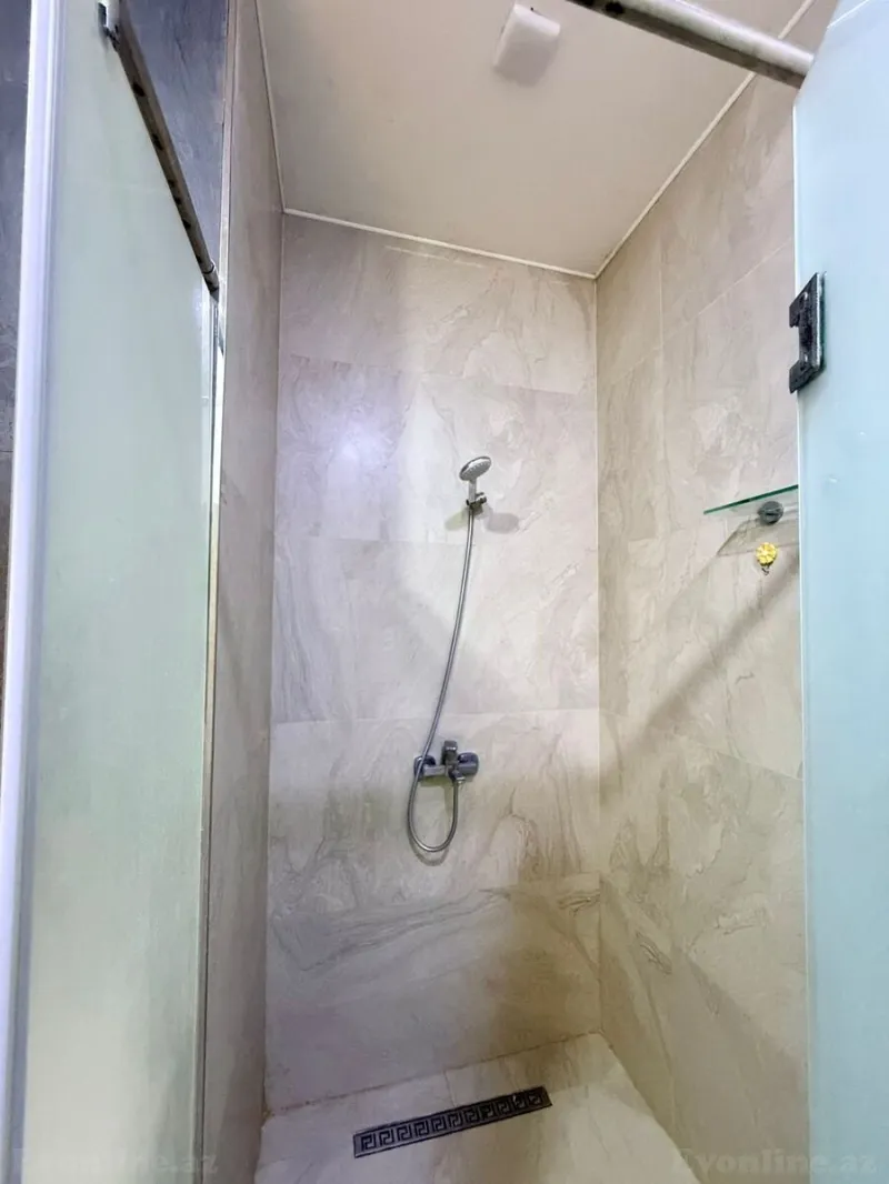 Kirayə verilir 4 otaqlı Mənzil Yeni tikili 193 m² Nərimanov r. - şəkil 17