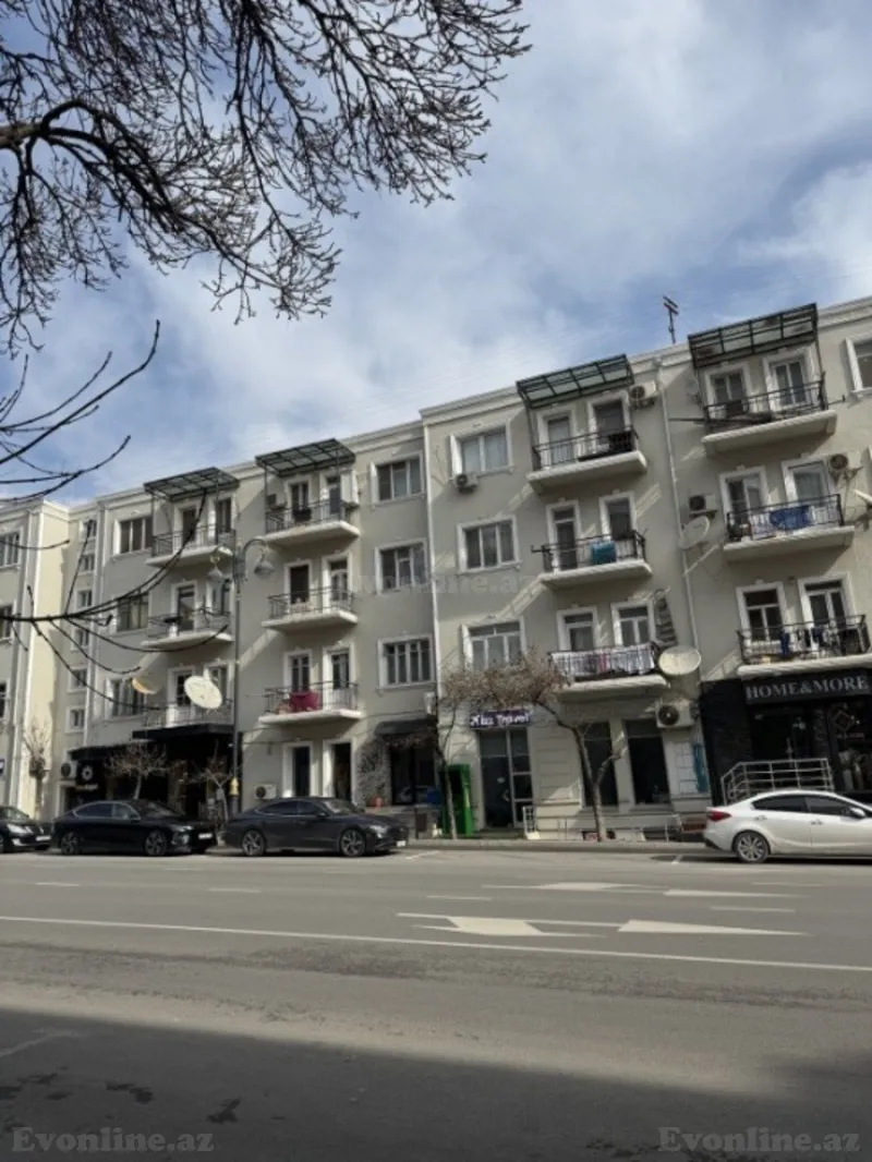 Satılır 2 otaqlı Mənzil Köhnə tikili 45 m² Nəsimi r. - şəkil 4