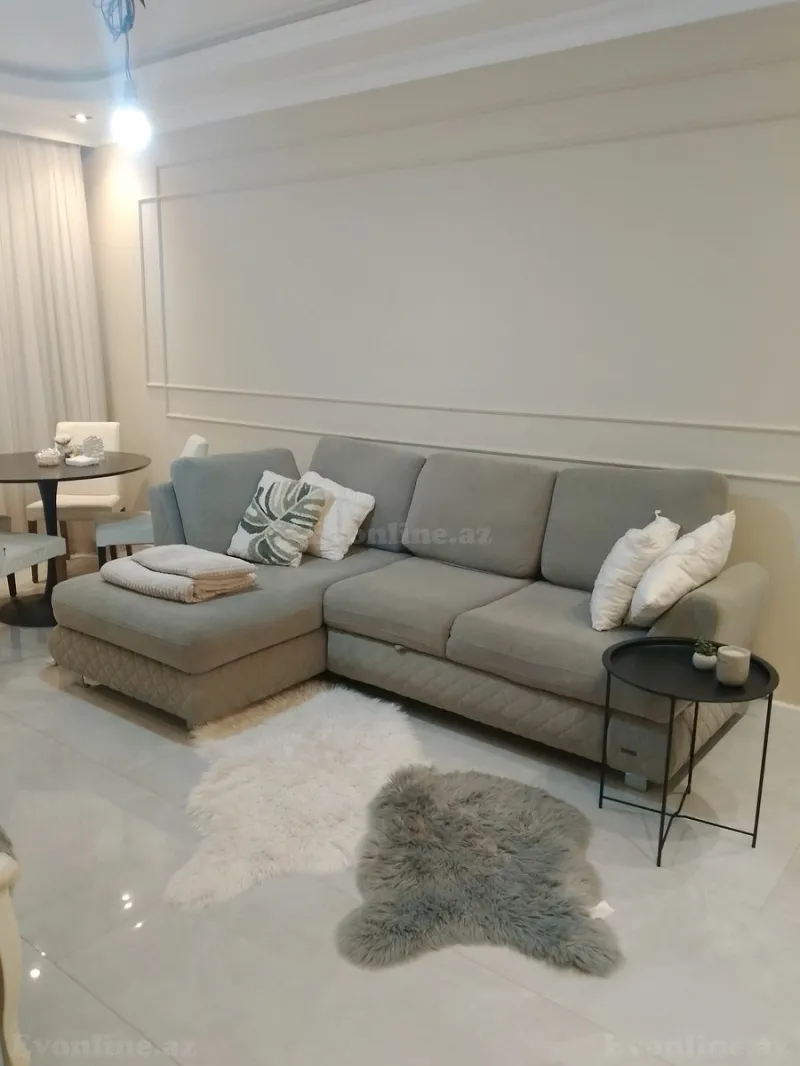 Kirayə verilir 2 otaqlı Mənzil Köhnə tikili 55 m² 4-cü mikrorayon