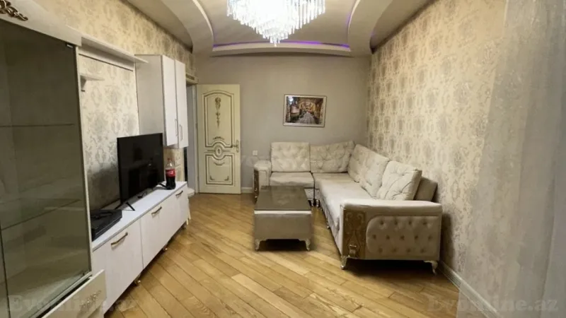 Kirayə verilir 3 otaqlı Mənzil Köhnə tikili 90 m² Yeni Yasamal