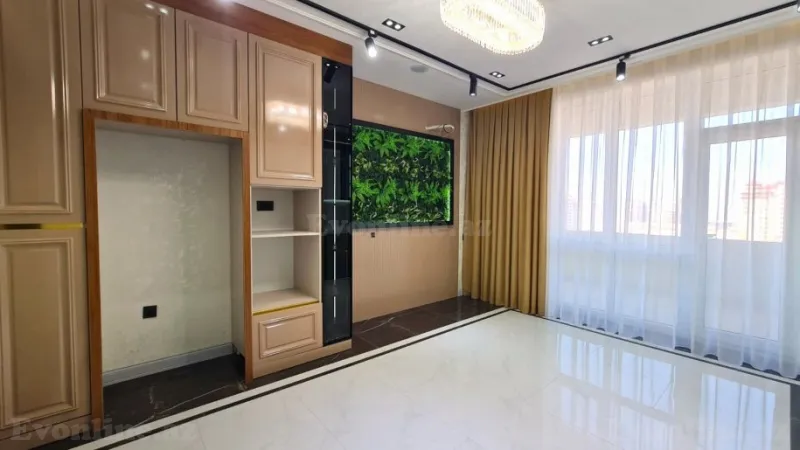 Satılır 4 otaqlı Mənzil Yeni tikili 186 m² Qara Qarayev m. - şəkil 9