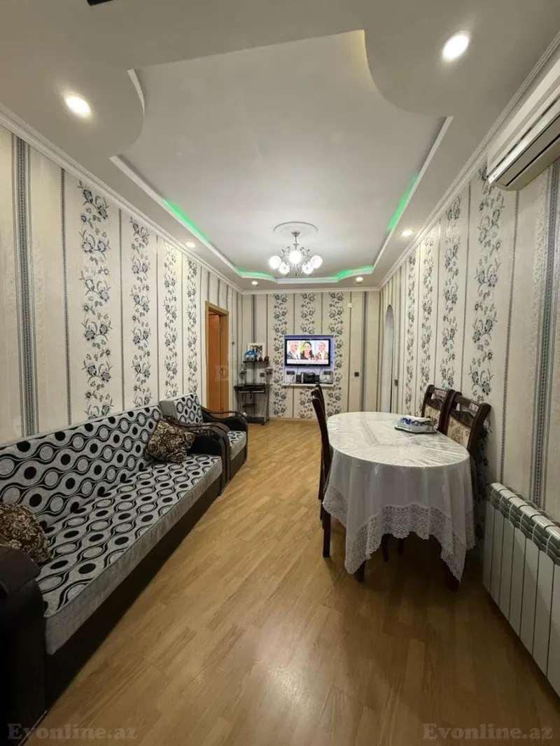 Satılır 2 otaqlı Mənzil Köhnə tikili 55 m² Xalqlar Dostluğu m. - şəkil 2