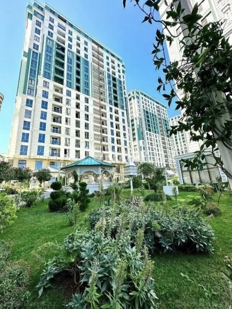 Satılır 2 otaqlı Mənzil Yeni tikili 73 m² Gənclik m. - şəkil 2