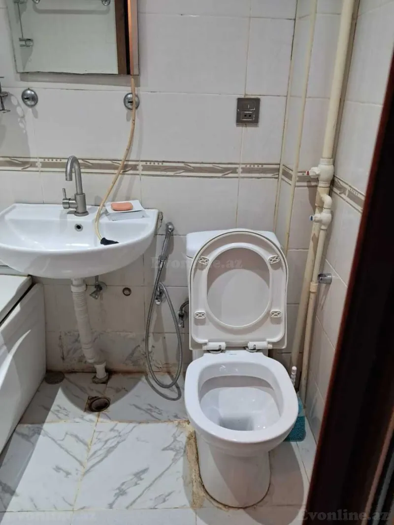 Kirayə verilir 3 otaqlı Mənzil Köhnə tikili 70 m² Nəriman Nərimanov m. - şəkil 12