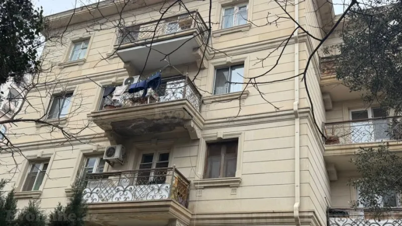 Satılır 2 otaqlı Mənzil Köhnə tikili 60 m² Bayıl