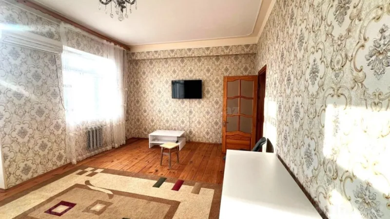 Kirayə verilir 3 otaqlı Mənzil Köhnə tikili 95 m² Həzi Aslanov m. - şəkil 2