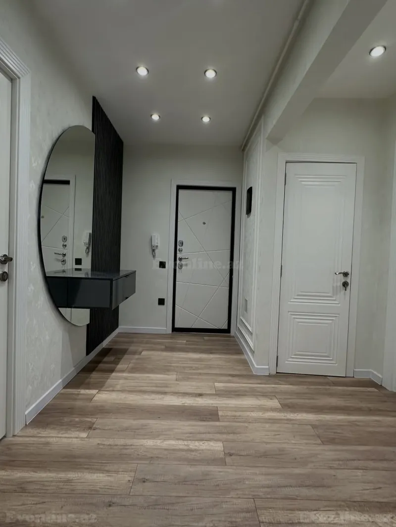 Satılır 3 otaqlı Mənzil Köhnə tikili 70 m² Əhmədli m. - şəkil 2