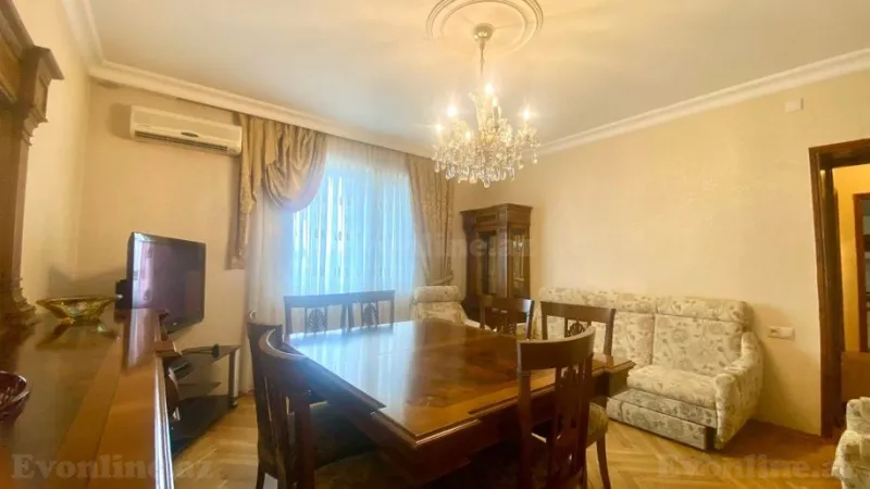 Satılır 4 otaqlı Mənzil Köhnə tikili 105 m² Yasamal - şəkil 2