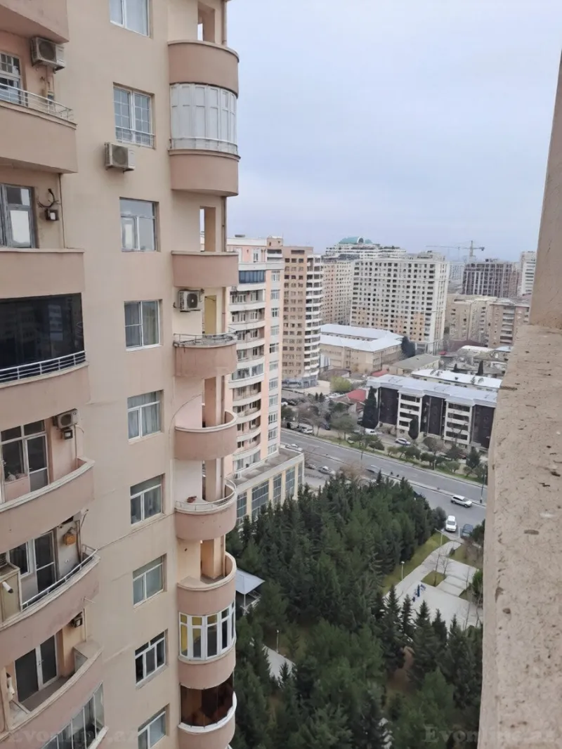 Satılır 3 otaqlı Mənzil Yeni tikili 150 m² Elmlər Akademiyası m. - şəkil 8