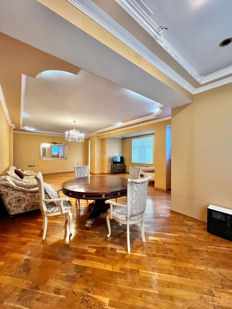 Satılır 3 otaqlı Mənzil Yeni tikili 165 m² 28 May m. - şəkil 3