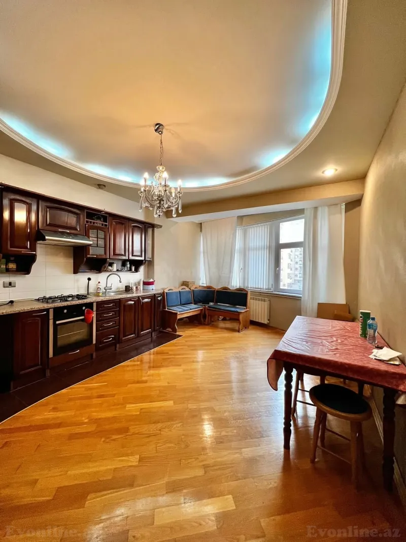 Satılır 3 otaqlı Mənzil Yeni tikili 165 m² 28 May m. - şəkil 8