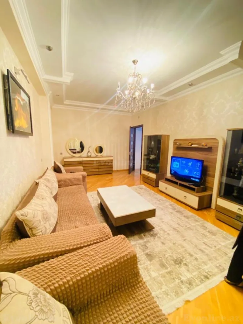 Kirayə verilir 2 otaqlı Mənzil Yeni tikili 90 m² 8-ci mikrorayon