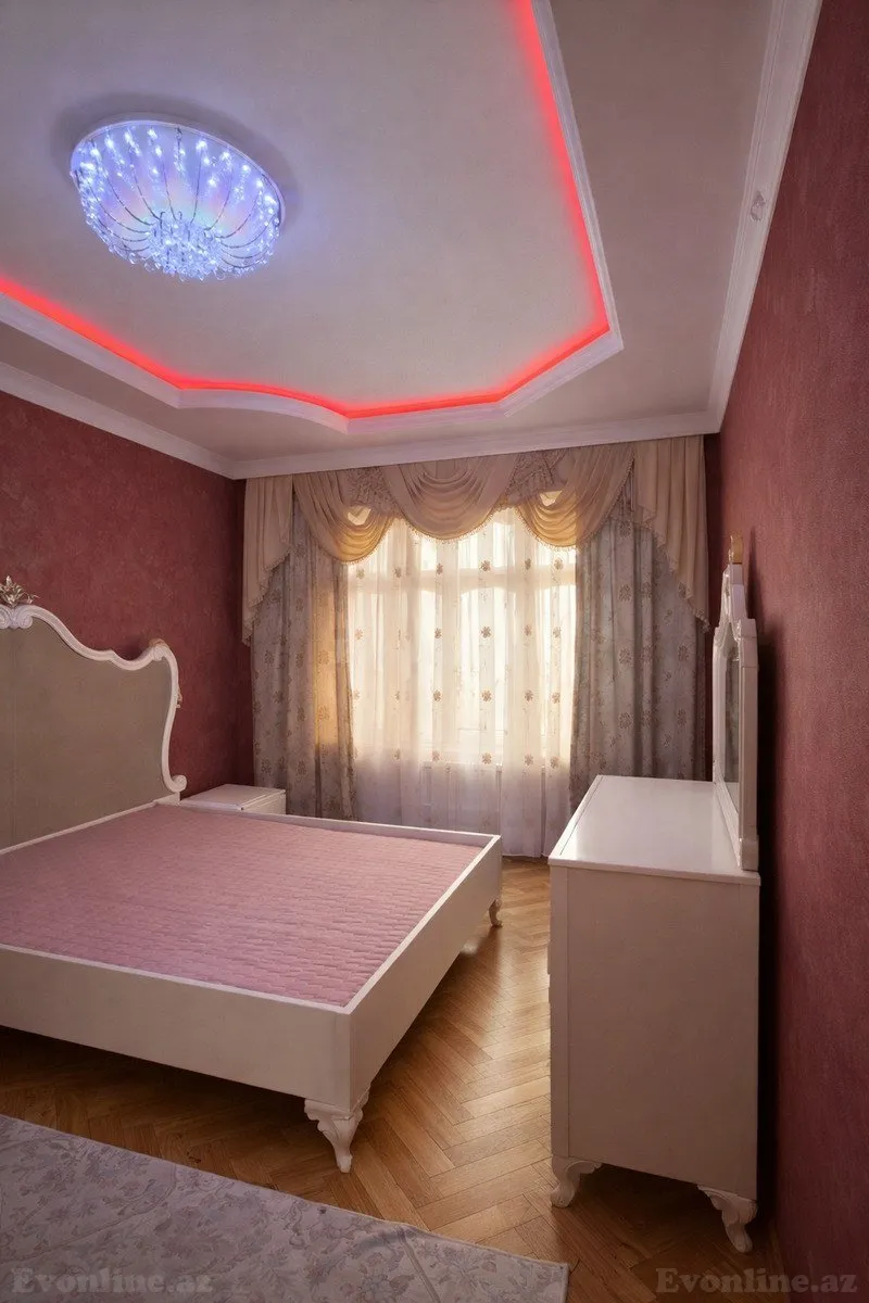 Satılır 4 otaqlı Mənzil Köhnə tikili 100 m² Neftçilər m. - şəkil 4