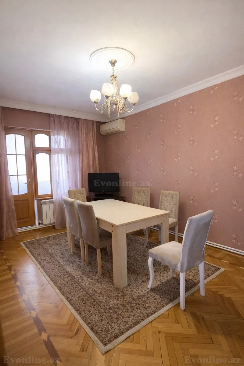 Satılır 4 otaqlı Mənzil Köhnə tikili 100 m² Neftçilər m. - şəkil 5