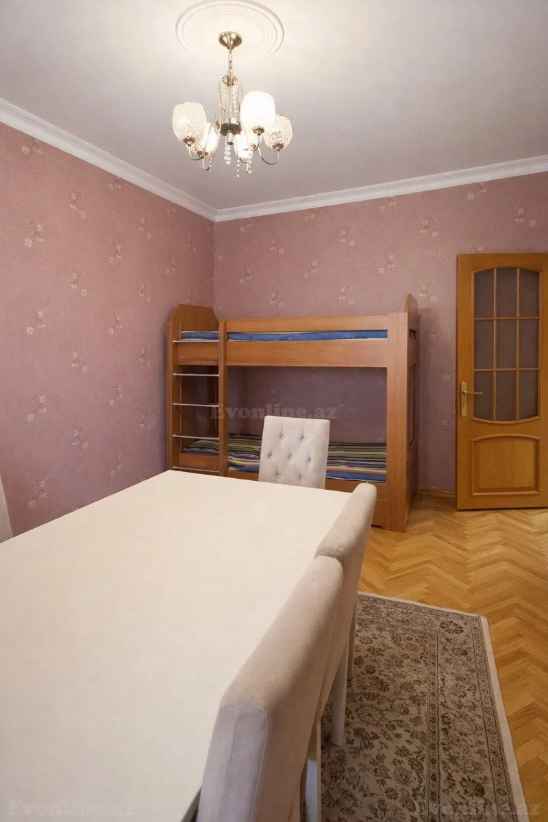 Satılır 4 otaqlı Mənzil Köhnə tikili 100 m² Neftçilər m. - şəkil 6