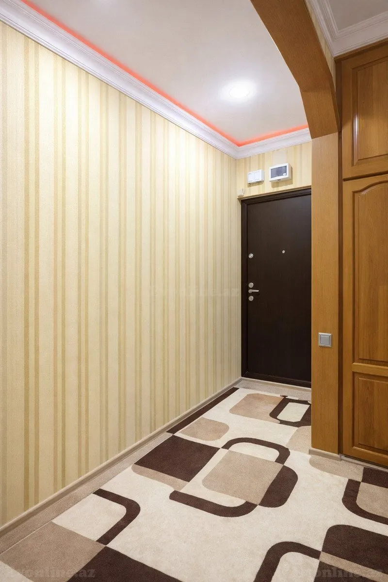 Satılır 4 otaqlı Mənzil Köhnə tikili 100 m² Neftçilər m. - şəkil 8