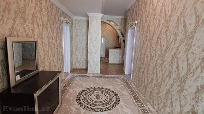Naxçıvanda 4 otaqlı mənzil kirayə verilir