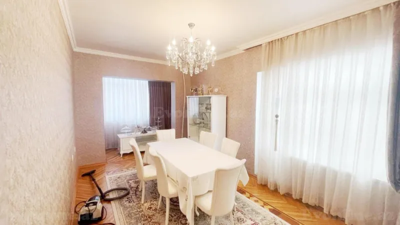 Satılır 4 otaqlı Mənzil Köhnə tikili 115 m² 2-ci mikrorayon - şəkil 2