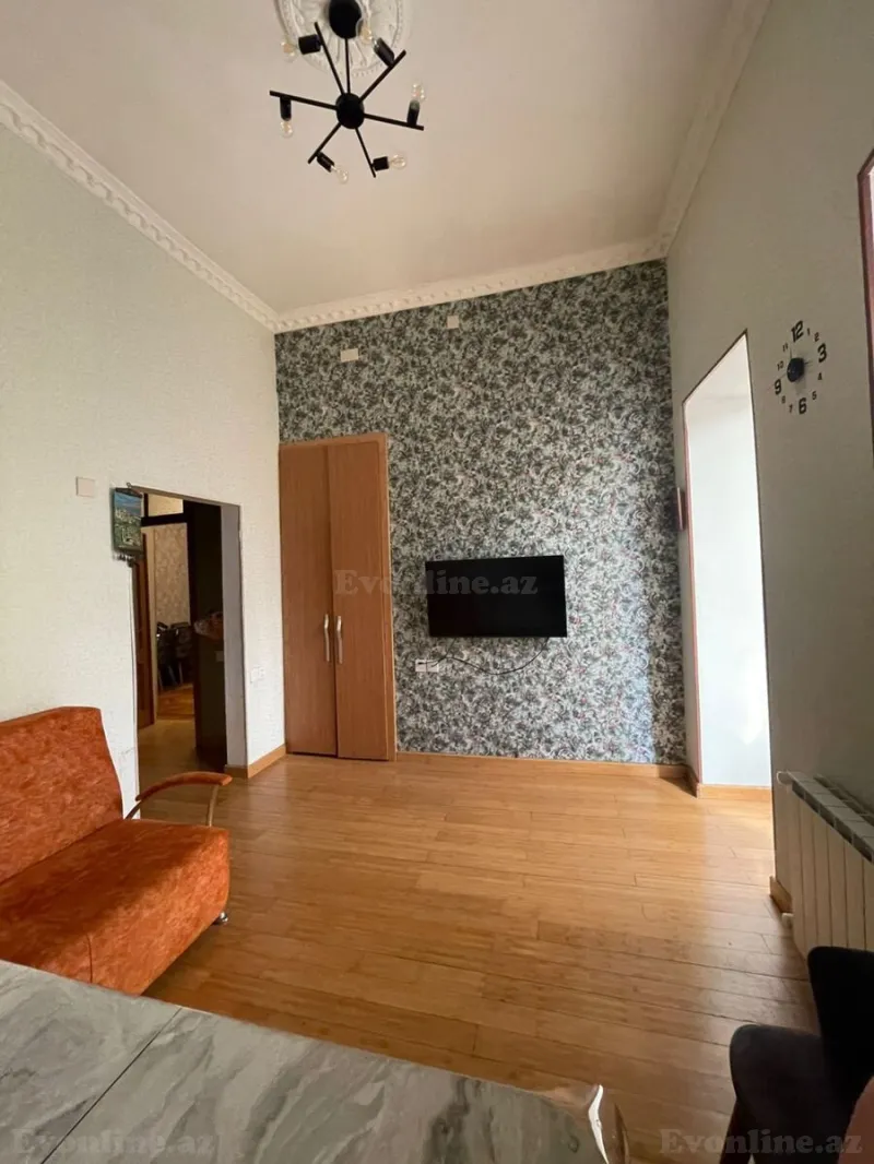 Satılır 4 otaqlı Mənzil Köhnə tikili 125 m² 28 May m. - şəkil 4