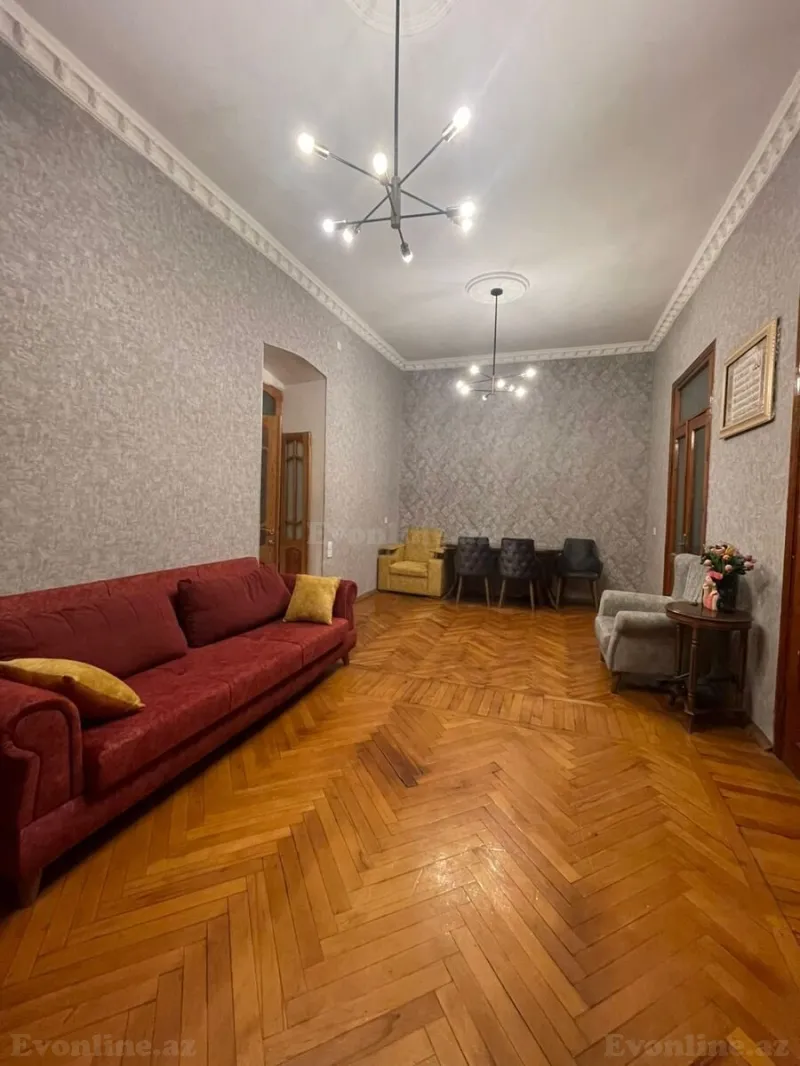 Satılır 4 otaqlı Mənzil Köhnə tikili 125 m² 28 May m. - şəkil 5