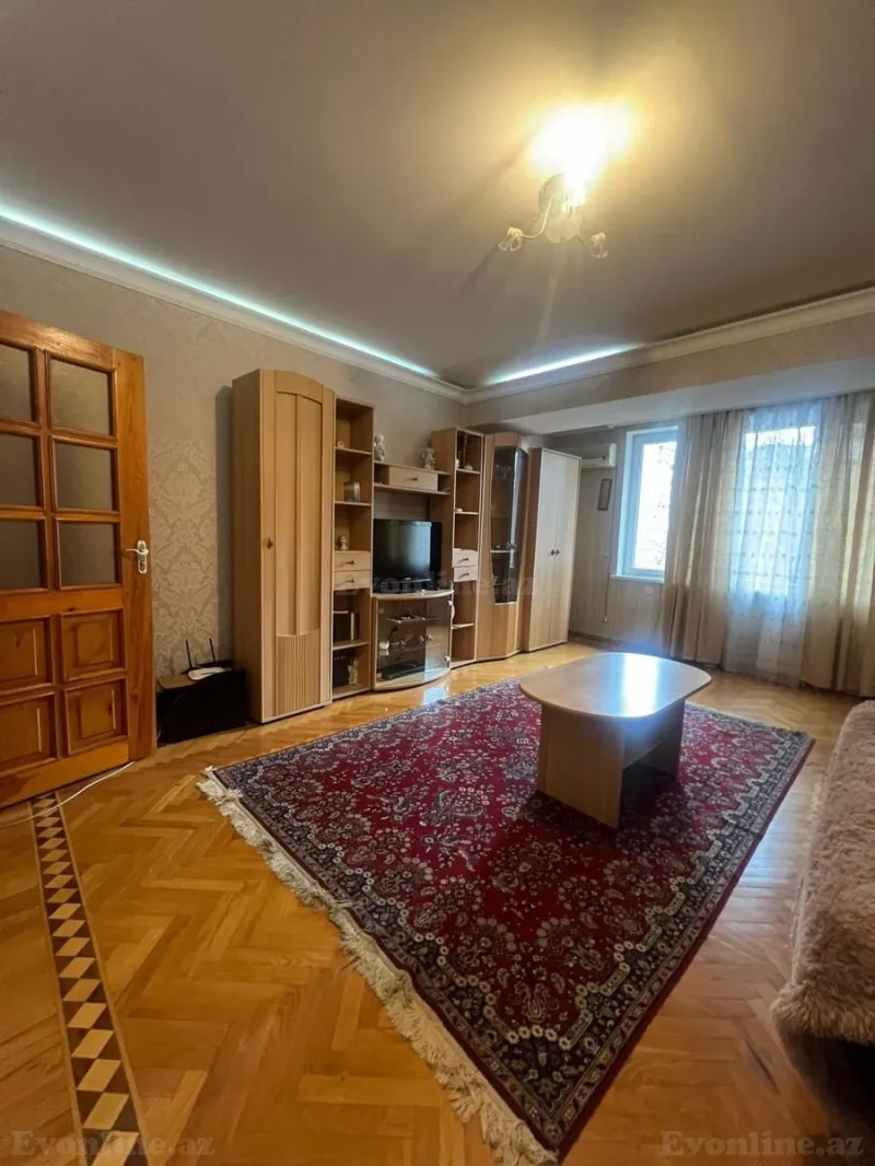 Kirayə verilir 1 otaqlı Mənzil Köhnə tikili 50 m² Gənclik m. - şəkil 2