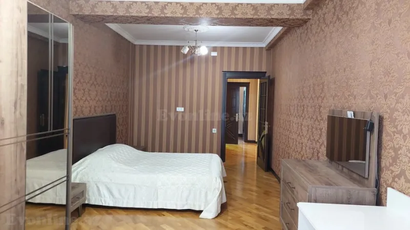 Kirayə verilir 3 otaqlı Mənzil Yeni tikili 130 m² Nizami m. - şəkil 4