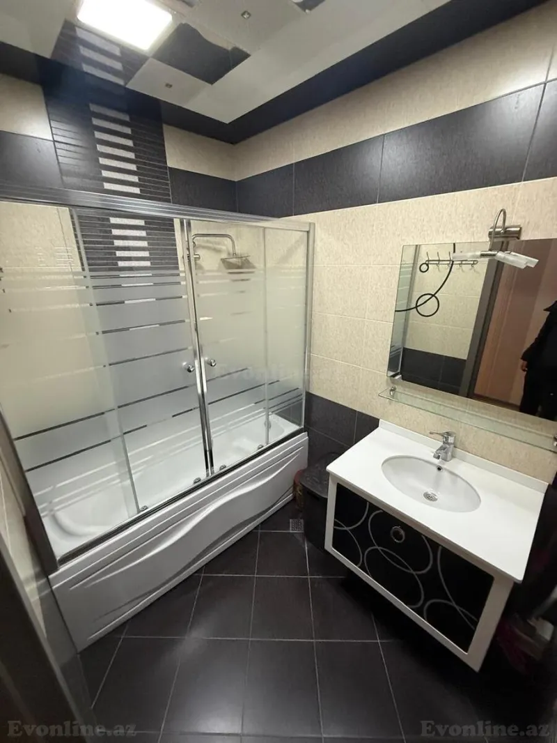 Kirayə verilir 3 otaqlı Mənzil Yeni tikili 150 m² Nəsimi r. - şəkil 8