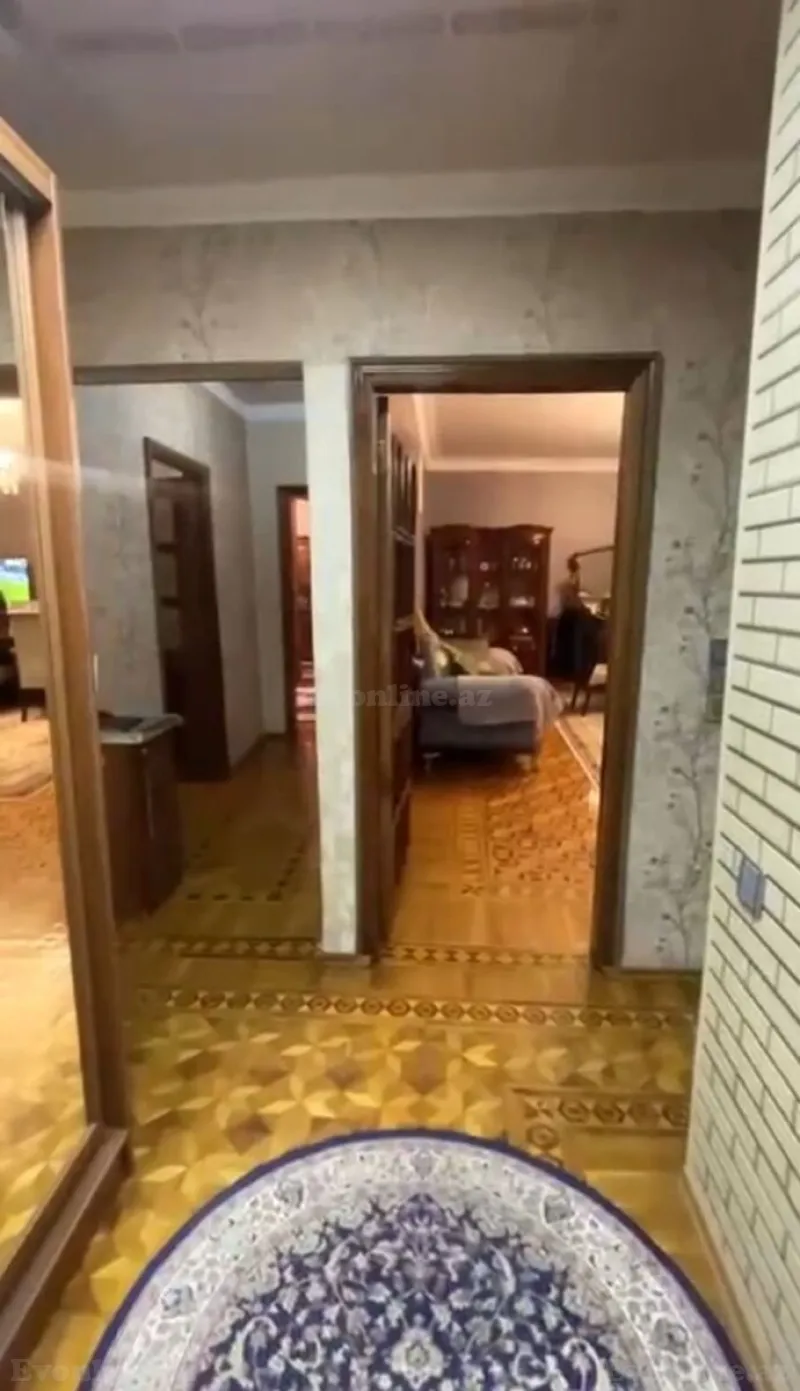 Satılır 5 otaqlı Mənzil Köhnə tikili 110 m² 8-ci mikrorayon - şəkil 7