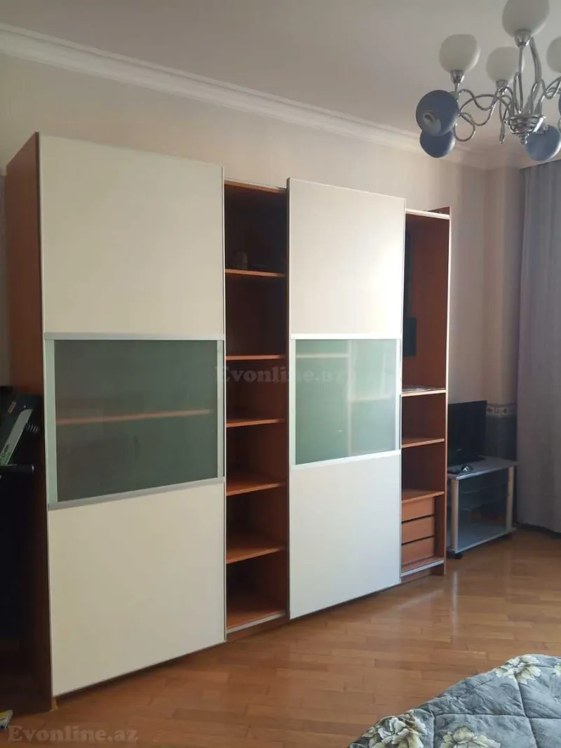 Kirayə verilir 3 otaqlı Mənzil Yeni tikili 200 m² 28 May m. - şəkil 2