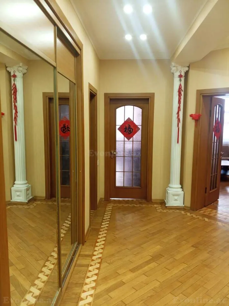 Kirayə verilir 3 otaqlı Mənzil Yeni tikili 200 m² 28 May m. - şəkil 3