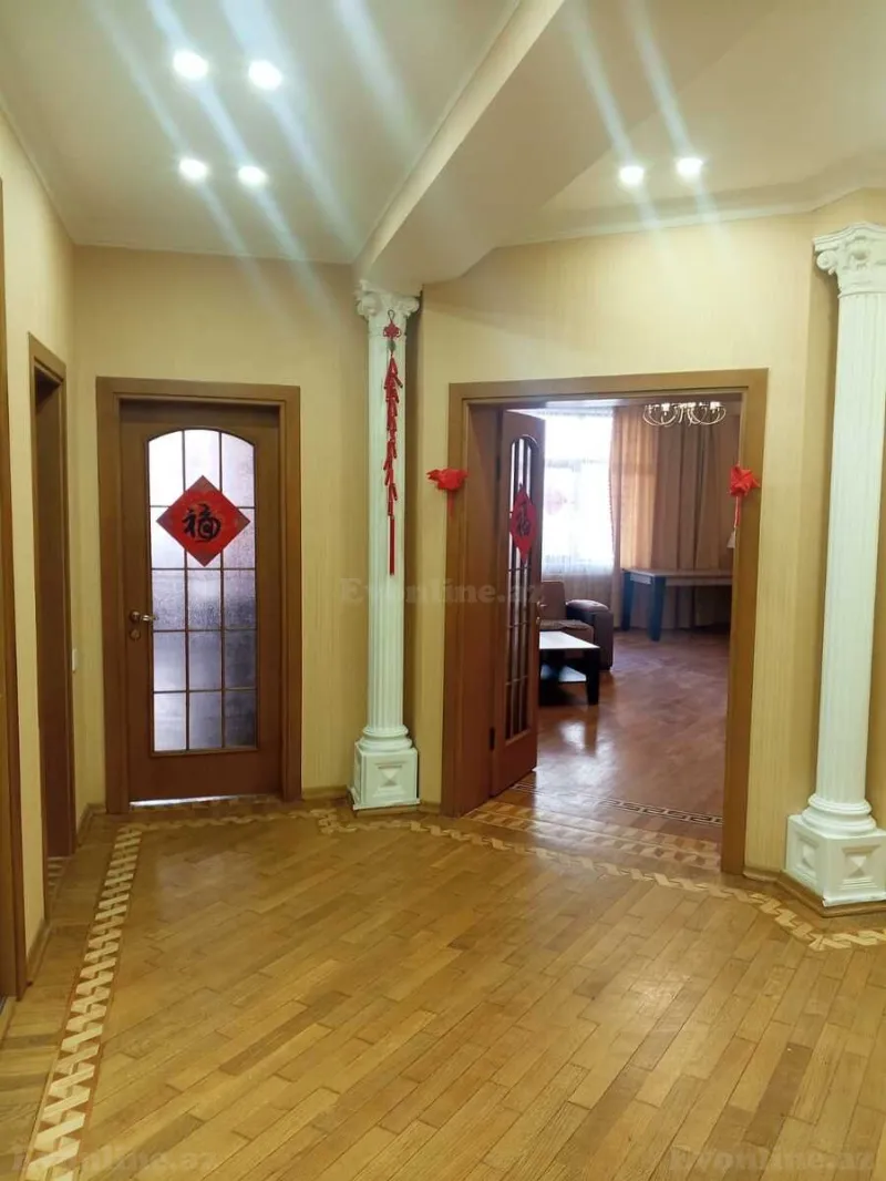 Kirayə verilir 3 otaqlı Mənzil Yeni tikili 200 m² 28 May m. - şəkil 7