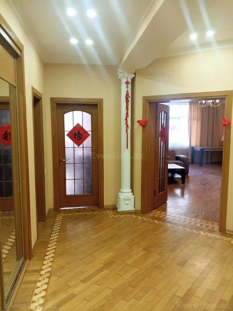 Kirayə verilir 3 otaqlı Mənzil Yeni tikili 200 m² 28 May m. - şəkil 9