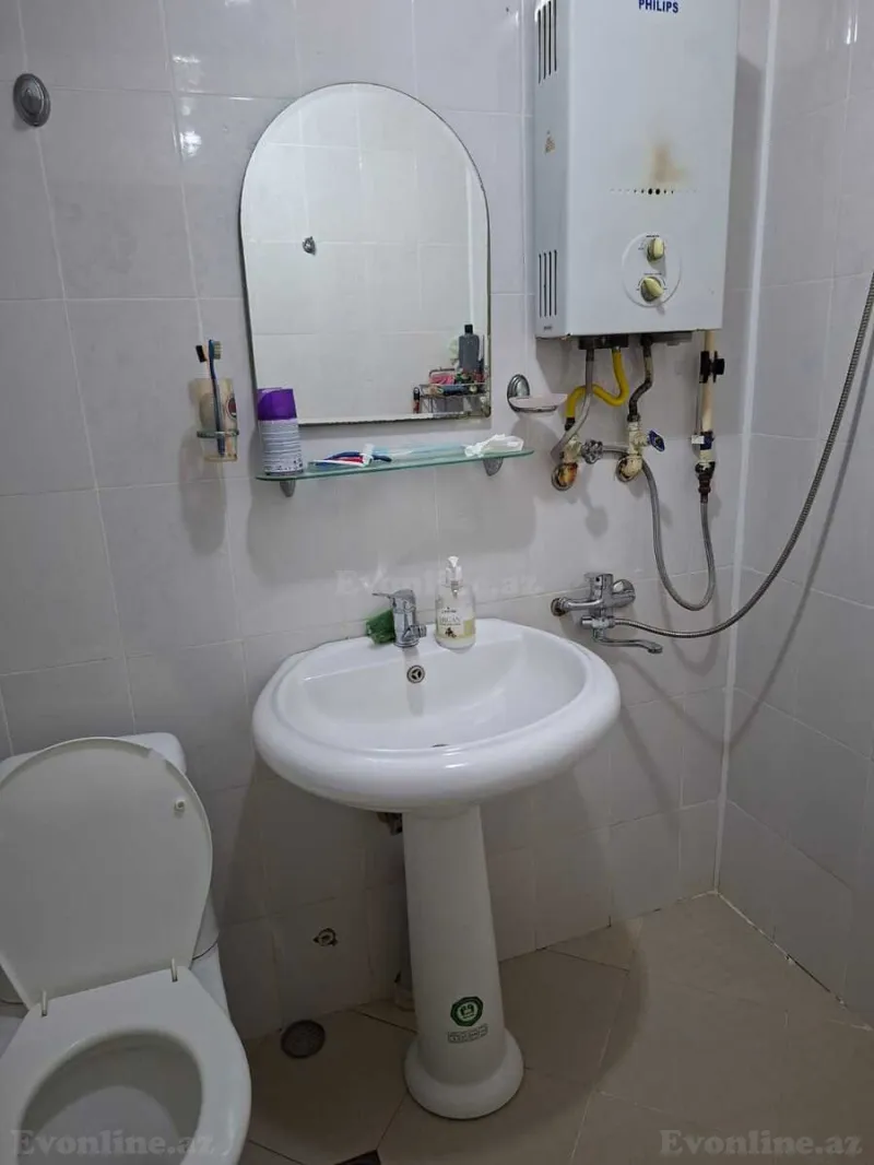 Kirayə verilir 2 otaqlı Mənzil Köhnə tikili 65 m² Neftçilər m. - şəkil 8