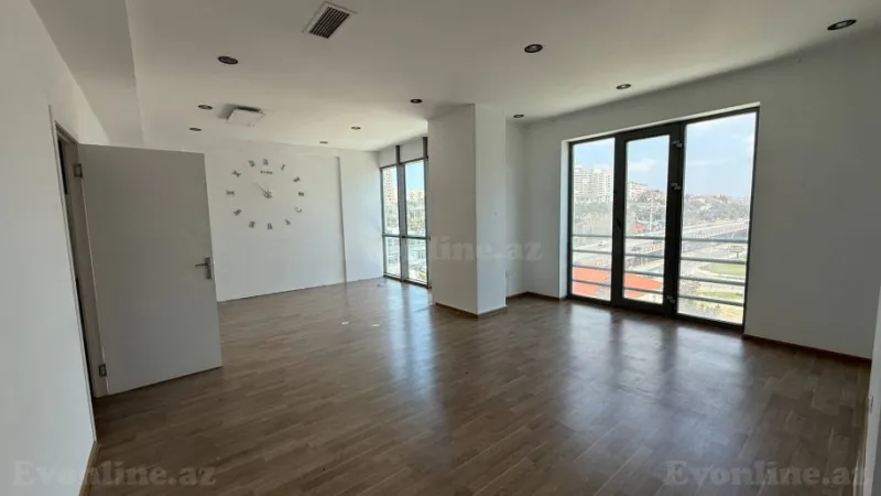 Kirayə verilir Ofis 190 m² Xətai m. - şəkil 5