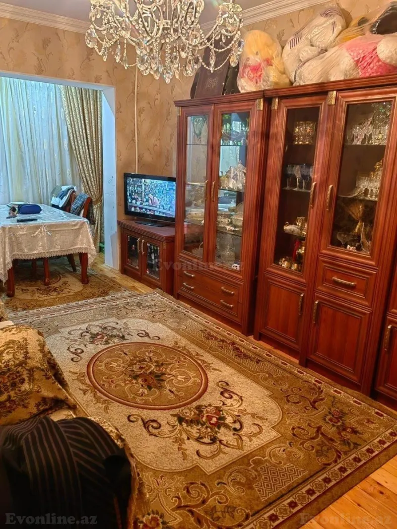 Satılır 3 otaqlı Mənzil Köhnə tikili 82 m² Əhmədli