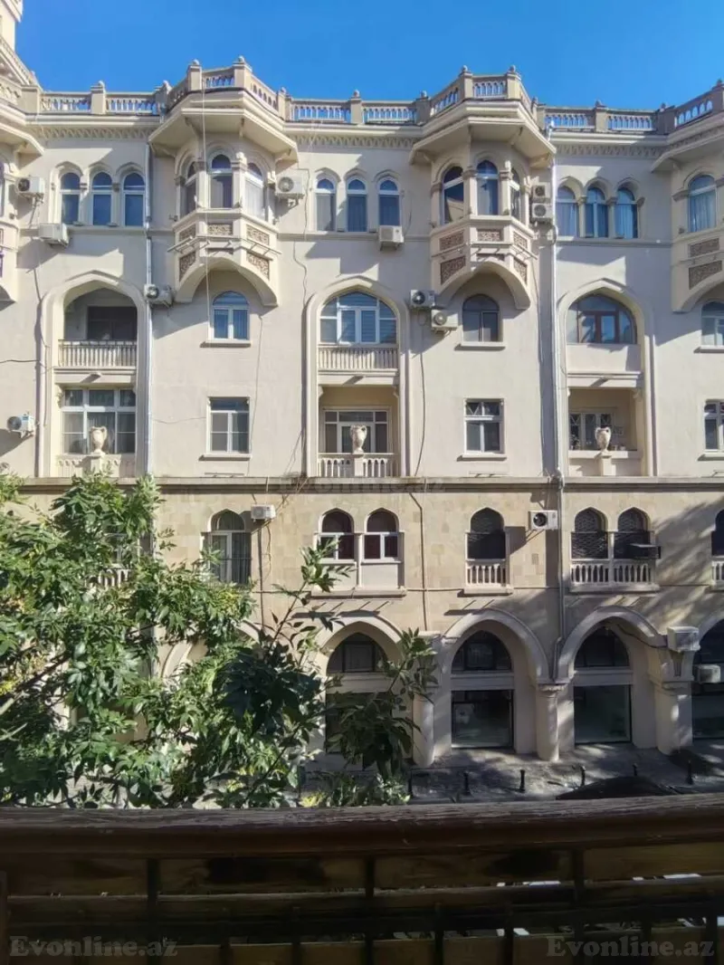 Satılır 3 otaqlı Mənzil Köhnə tikili 102 m² Sahil m. - şəkil 4