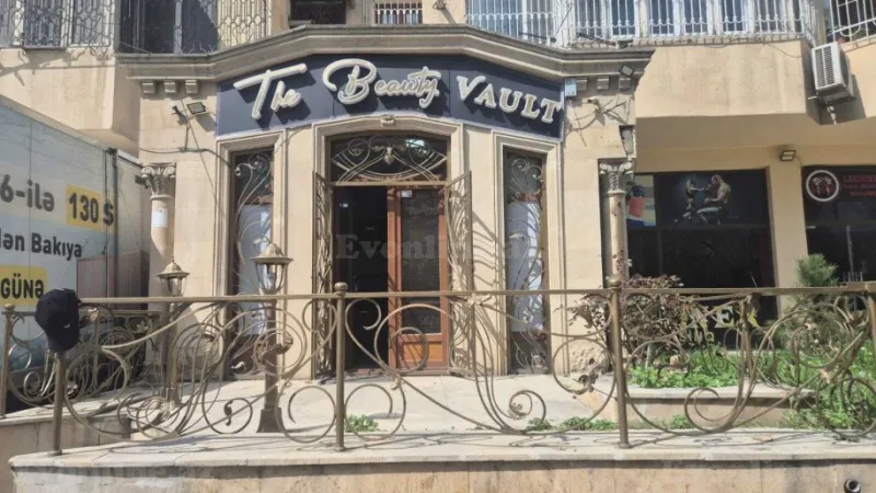 Bakı, Nizami r., Memar Əcəmi m.da obyekt satılır